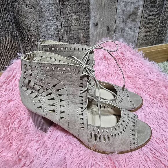 Top Moda Grey Tan Laser Cut Open Toe Heels Sz 10 - Picture 1 of 7